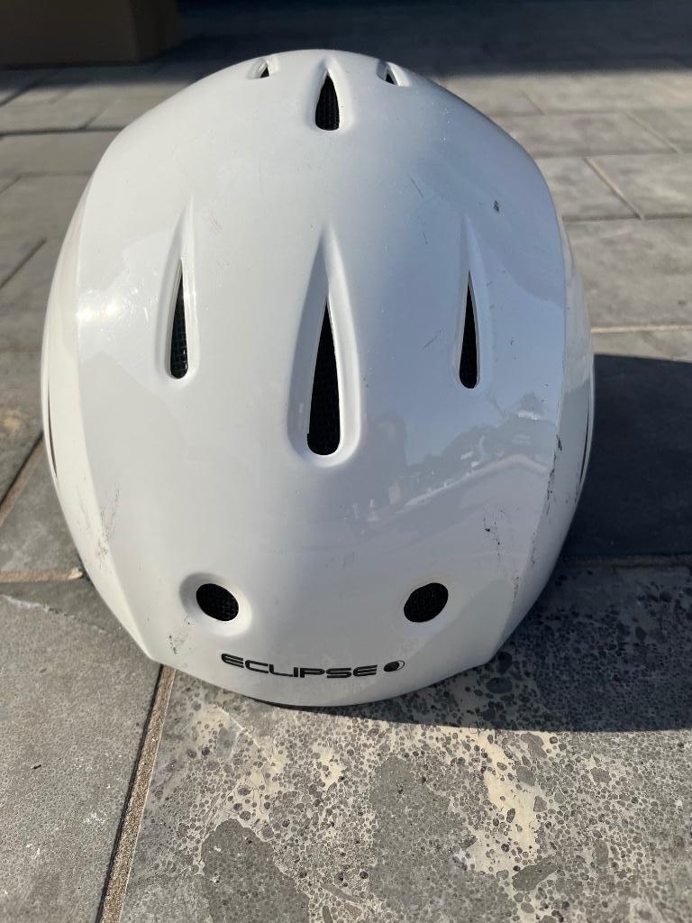 Skihelm ECLIPSE wit, Sport en Fitness, Skiën en Langlaufen, Gebruikt, Kleding, Ski, Ophalen