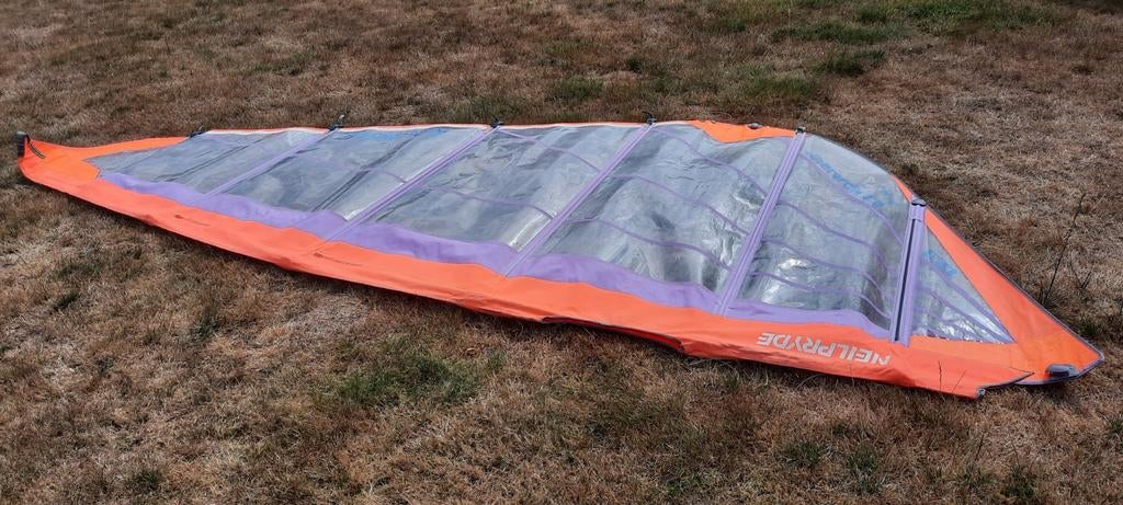 Voile NEILPRYDE  à réparer ou pour décoration, Enlèvement, Voile