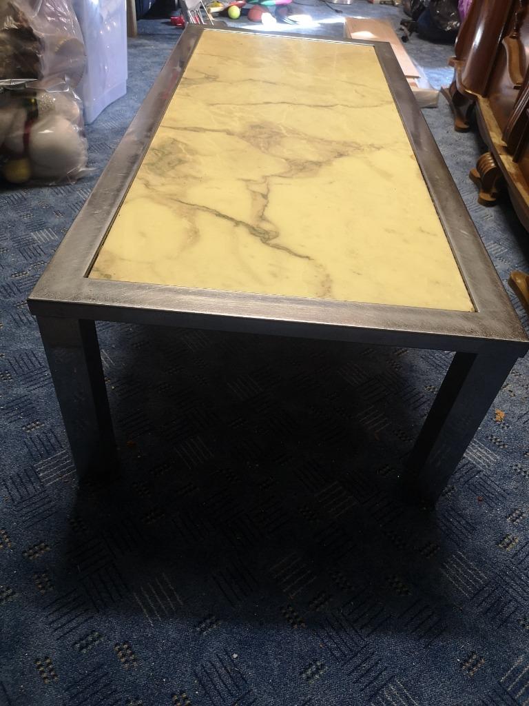 SALONTAFEL MET MARMEREN BLAD.  LENGTE 127 CM.BREEDTE =57 CM, Ophalen, 100 tot 150 cm, 50 tot 100 cm, Zo goed als nieuw
