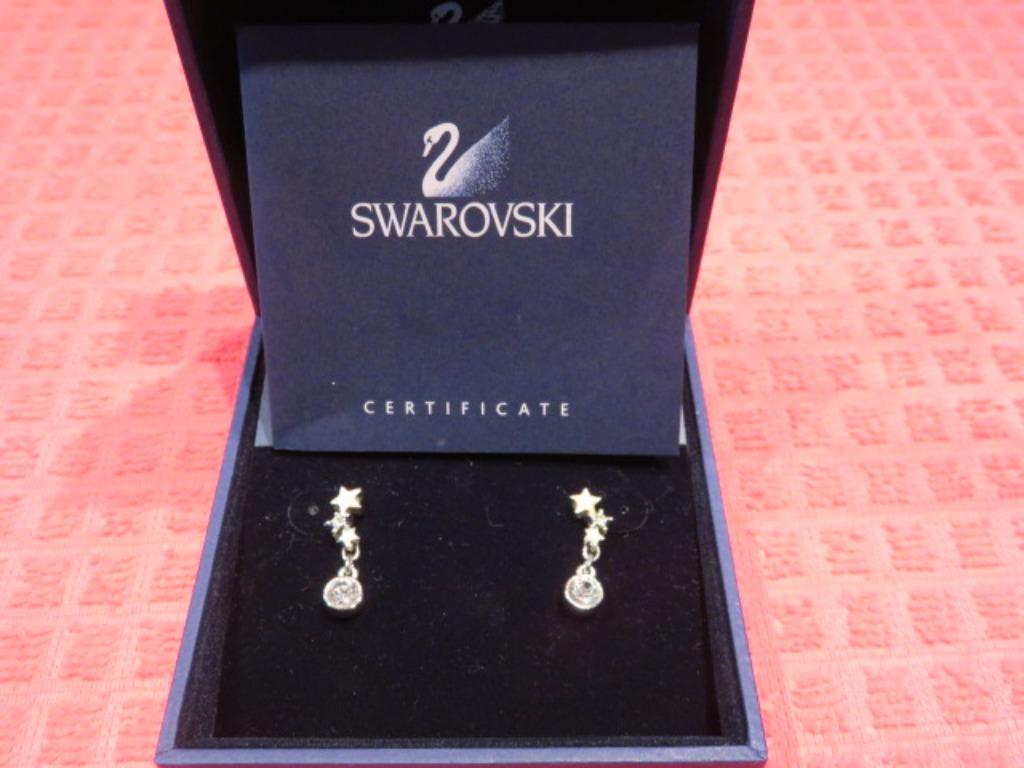 Swarovski oorringen met sterretjes -- 992891 -- oorbellen, Enlèvement ou Envoi, Comme neuf, Argent, Pendantes