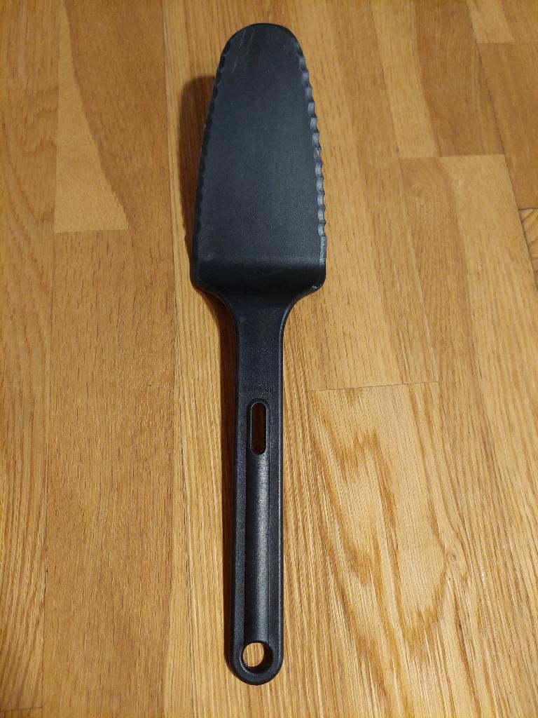 Pelle à tarte Tupperware, Maison & Meubles, Enlèvement