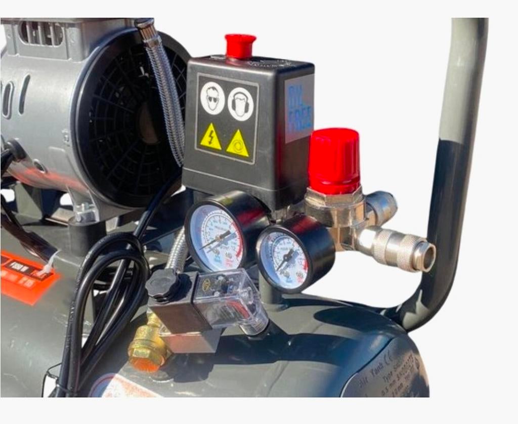 NIEUW IN DOOS :Luchtcompressor deawoo DAAX 24l 106l/min, Ophalen
