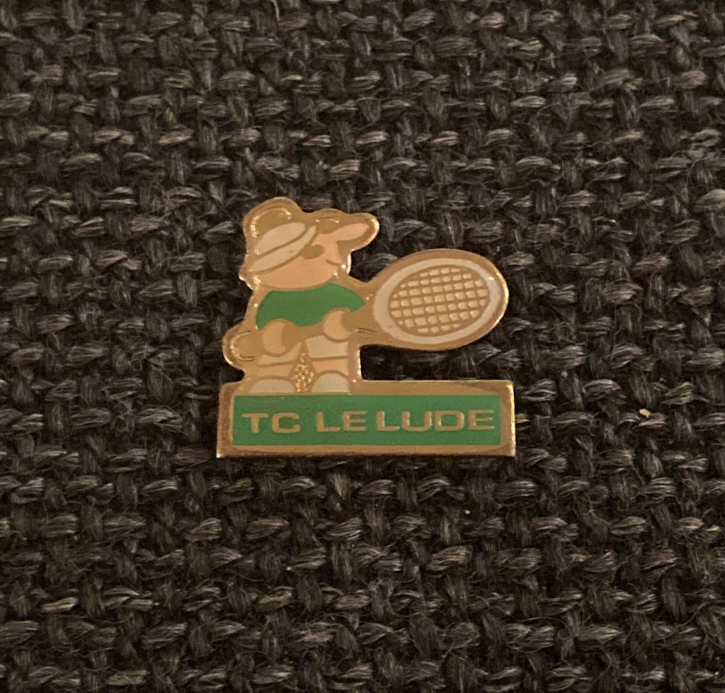 PIN - TENNIS CLUB LE LUDE, Envoi, Utilisé, Sport, Insigne ou Pin's