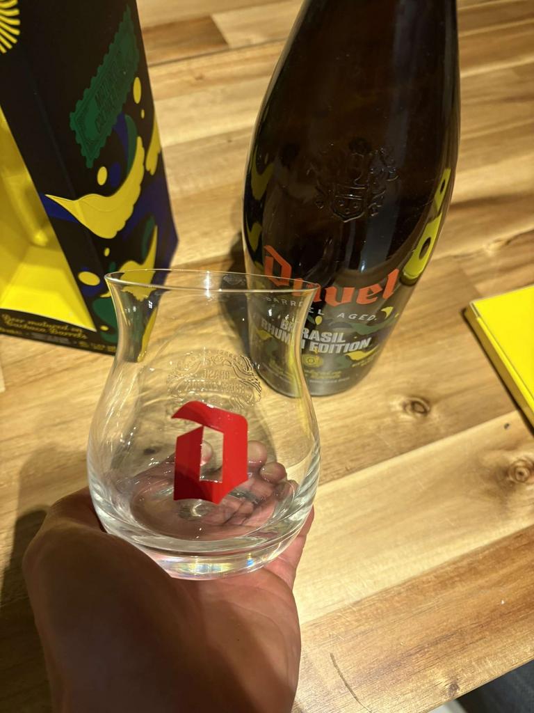 Duvel bottle+glass Brasil Rum Edition!, Verzamelen, Ophalen, Zo goed als nieuw, Bierglas