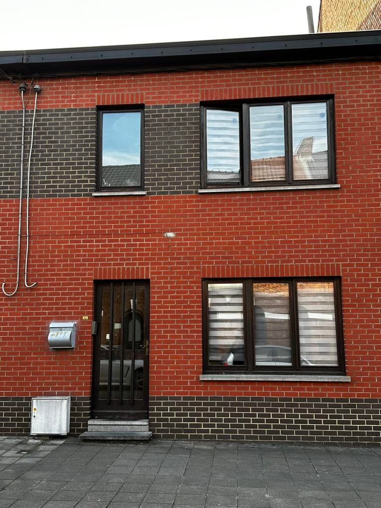 Maison au calme bien située, Immo, Maison 2 façades, Ventes sans courtier, 3 pièces, Charleroi