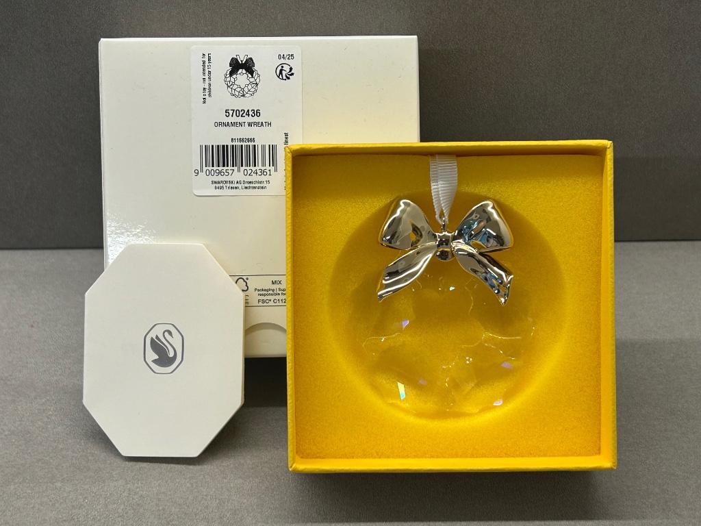Swarovski Holiday Magic Kerst Ornament Kerstkrans, Verzamelen, Ophalen of Verzenden, Nieuw, Figuurtje