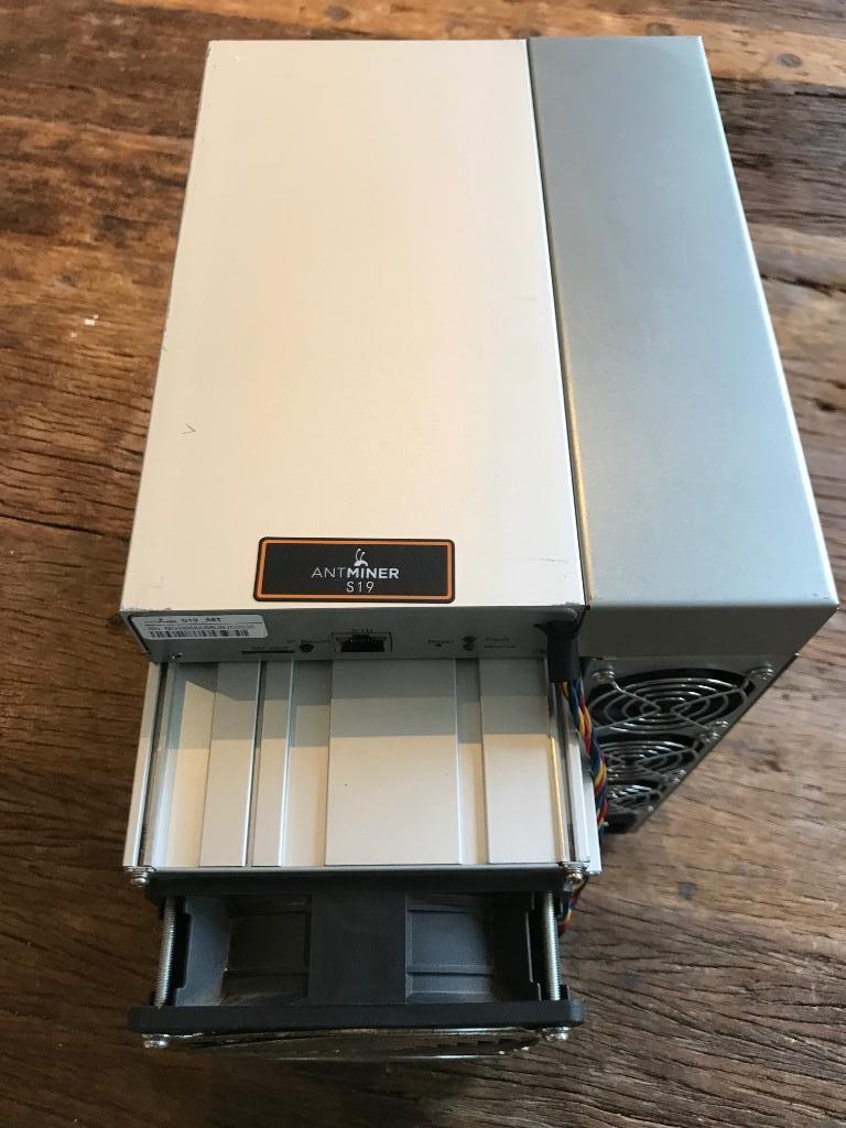Bitmain Antminer S19 95TH - 3250W Bitcoin Crypto Miner, Enlèvement ou Envoi