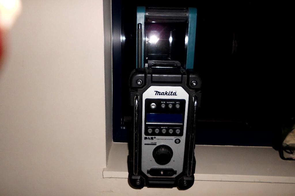 makita dmr 110 +dab, Enlèvement, Comme neuf