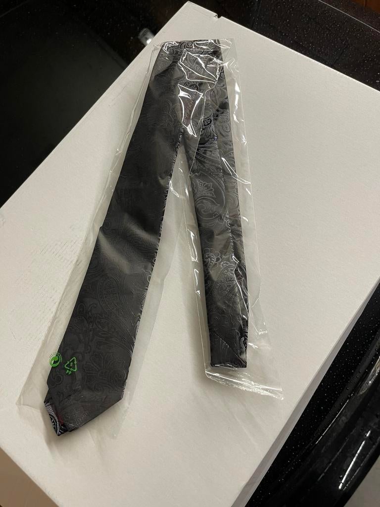 Nieuwe klassieke  plastron  Verkeerd kerstcadeau, Enlèvement ou Envoi, Comme neuf, Noir