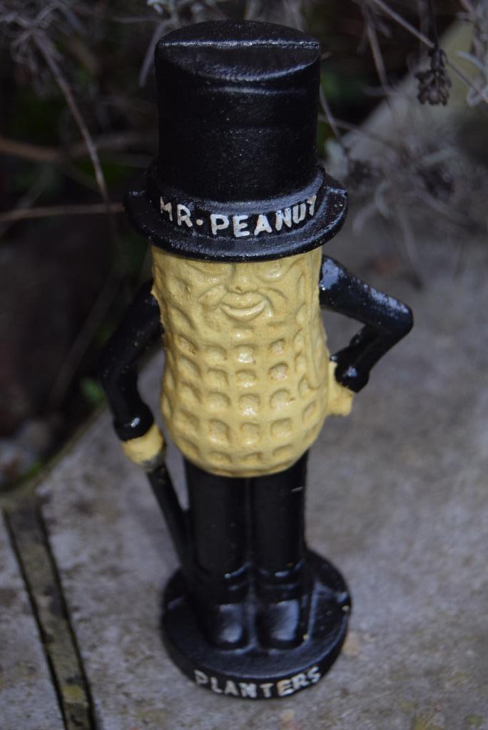 Tirelire en fonte patinée MR  PEANUT (porte bonheur), Enlèvement ou Envoi, Neuf, Autres matériaux, Autres thèmes