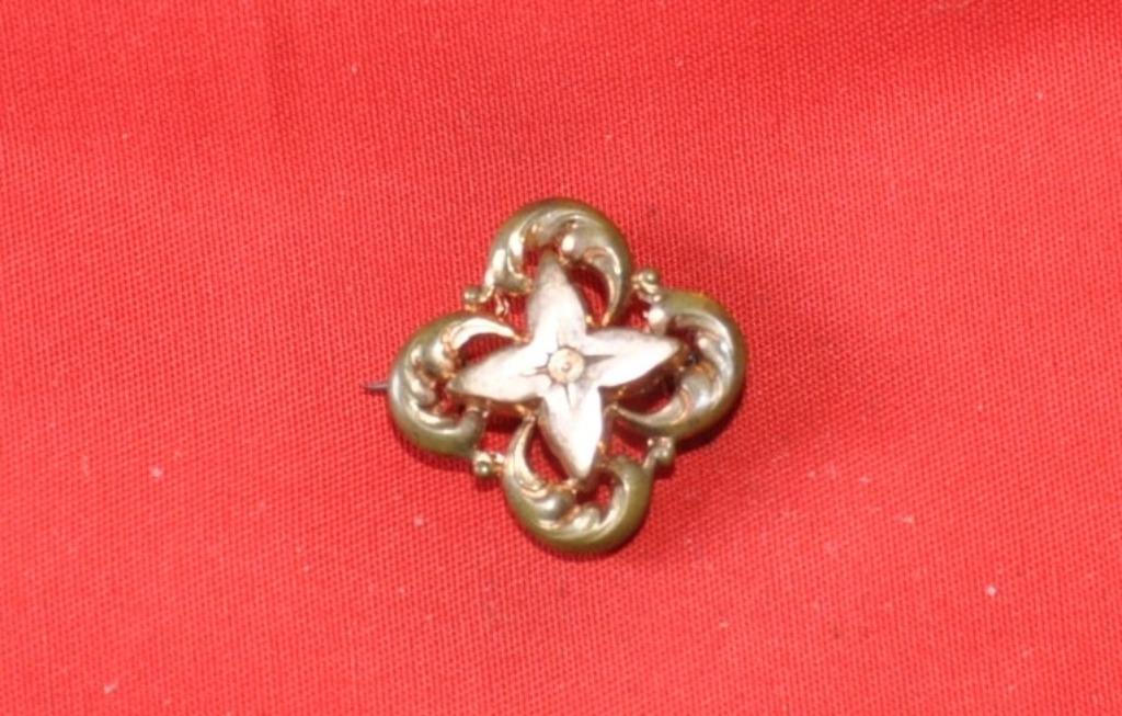 ancienne broche de fantaise (x2031), Handtassen en Accessoires, Broches, Gebruikt, Koper, Ophalen of Verzenden