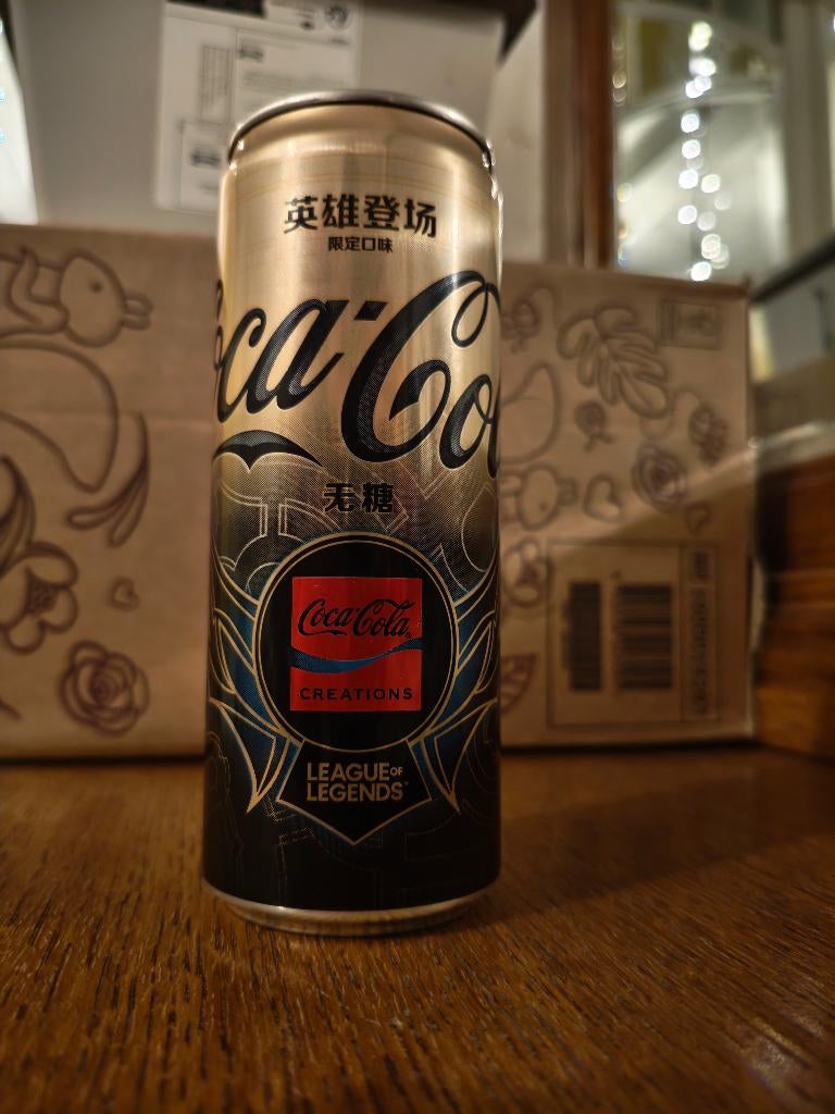 Coca cola League of legends, Ophalen of Verzenden, Zo goed als nieuw, Overige, Overige merken