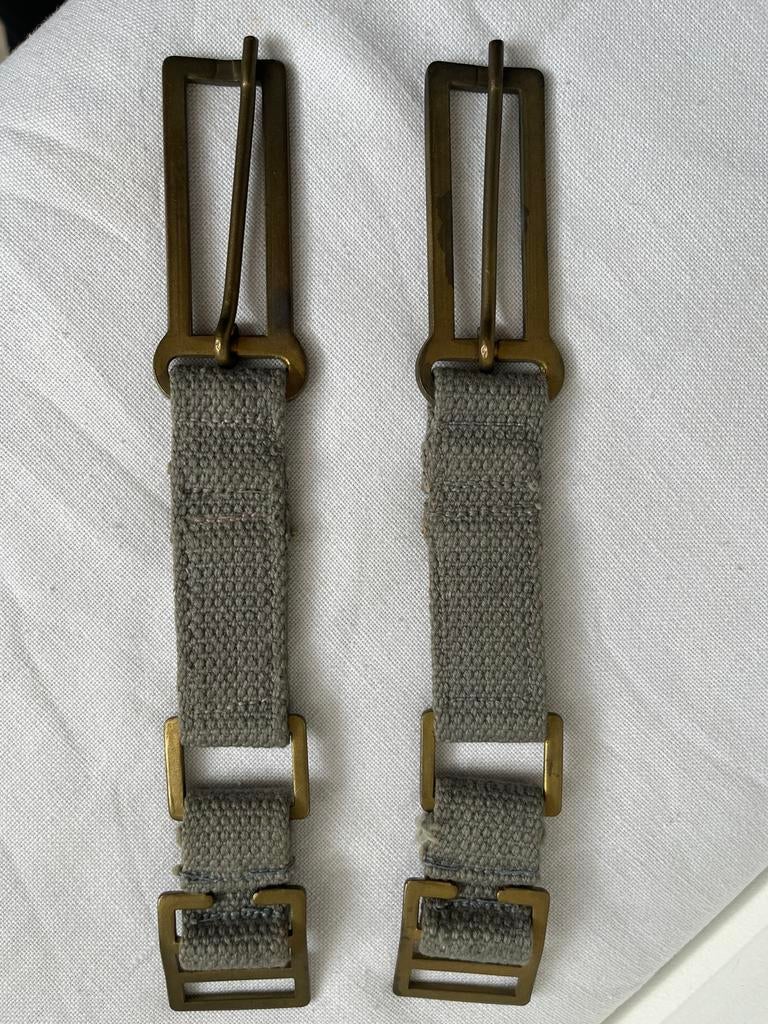 Paire d’aiguillettes anglaises Broad arrows, Collections, Enlèvement ou Envoi