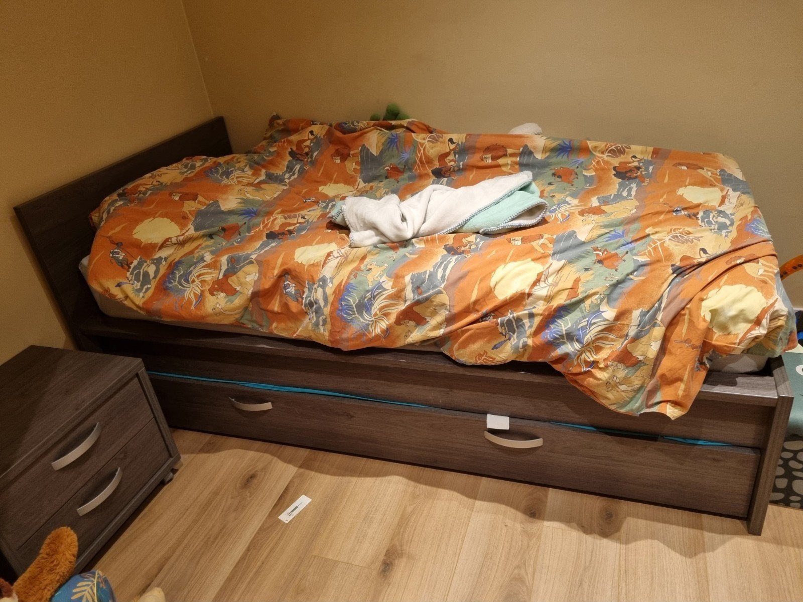 bed met bedlade, Ophalen