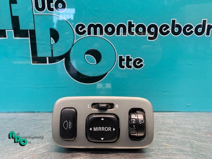 Commutateur rétroviseur d'un Toyota Yaris Verso (Yaris Vers, -, 3 mois de garantie, Toyota, Utilisé