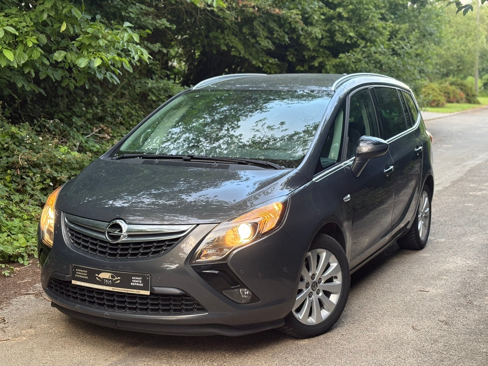 Opel Zafira Tourrer 1.6 CDTI 7 places, Autos, Opel, 100 kW, Argent ou Gris, Achat, Euro 6
