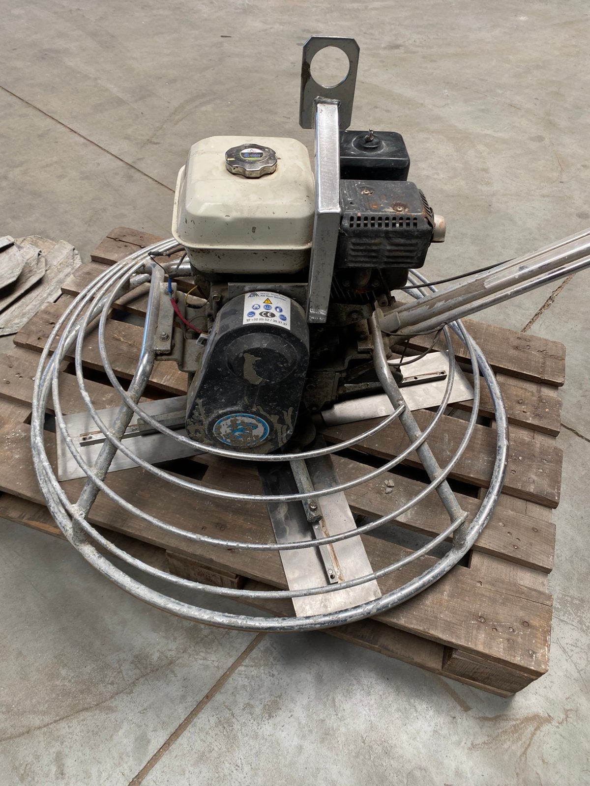 Betonpoliermachine 90cm honda motor, Ophalen, Gebruikt
