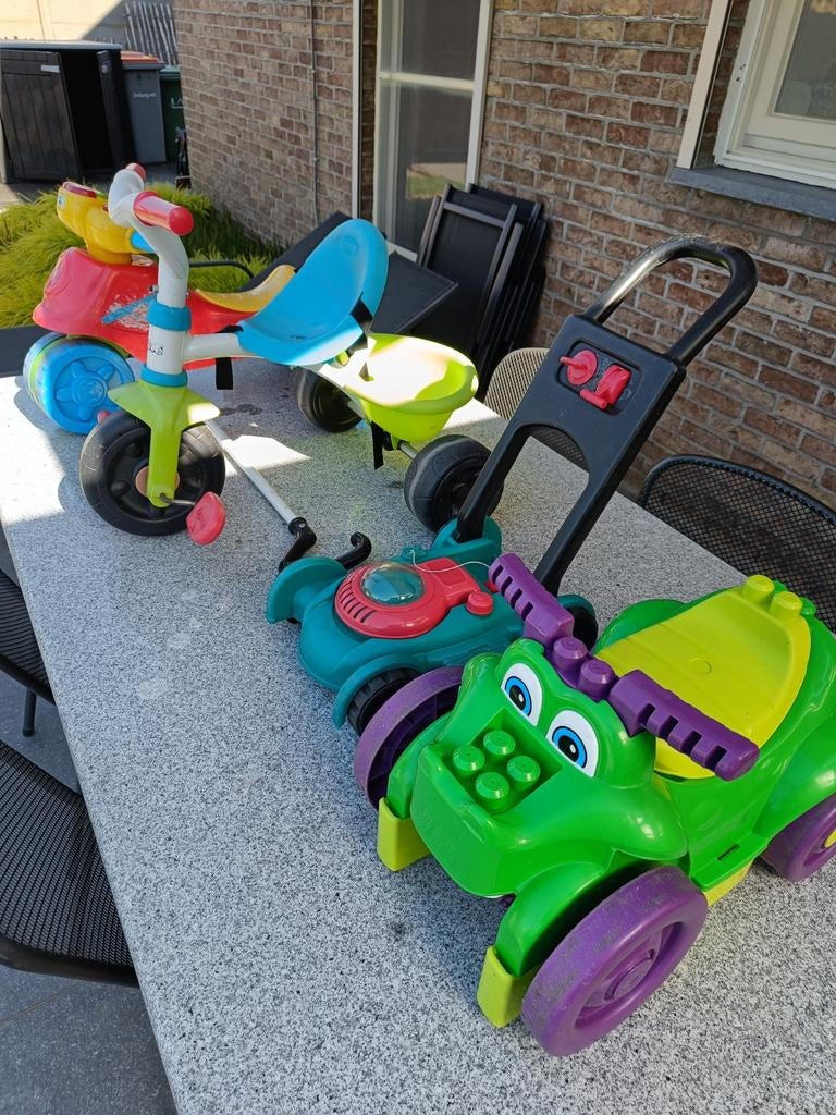 Kinderfietsje.. loopauto.. grasmachine.. auto met blokken.., Ophalen