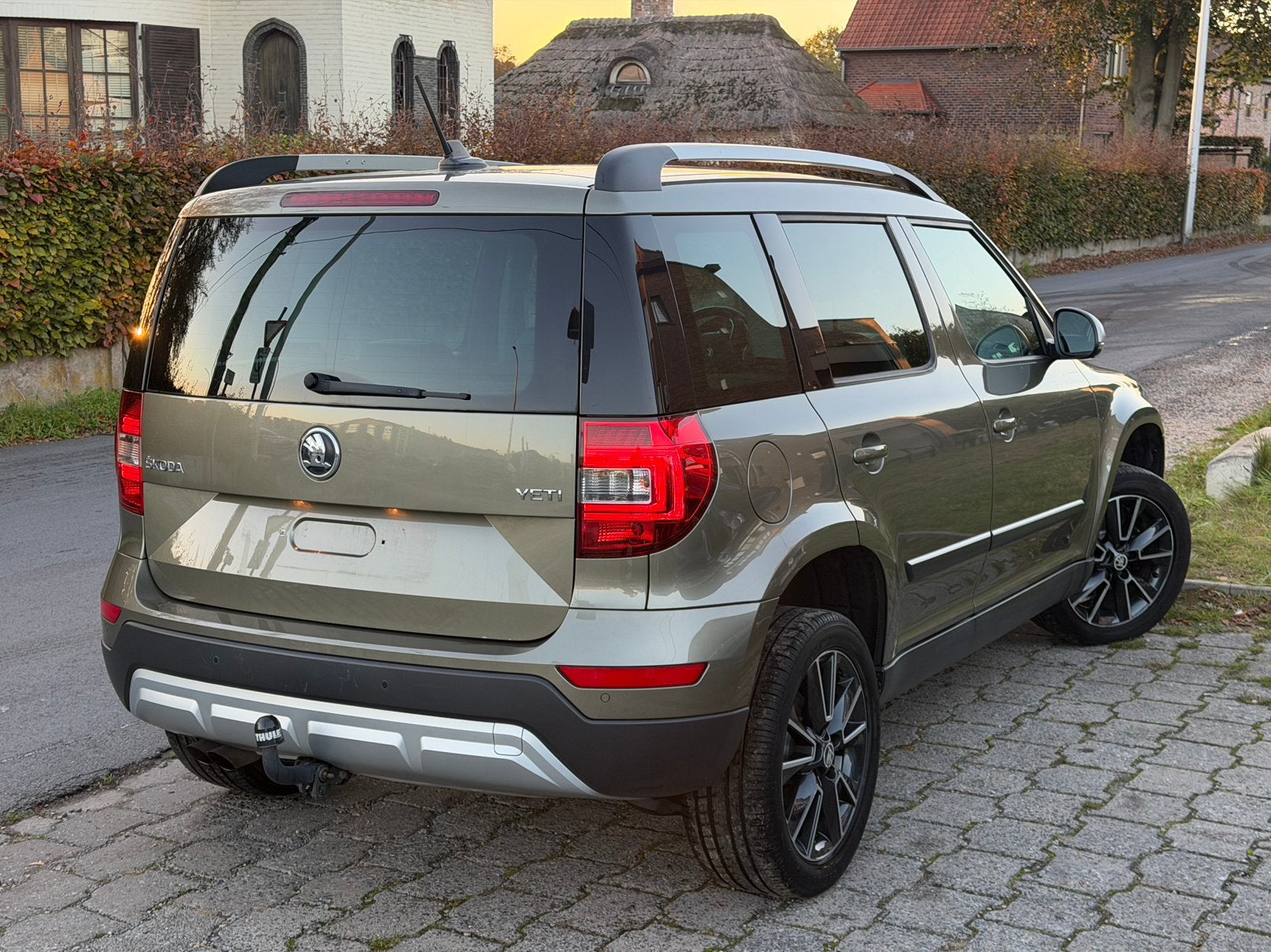 SKODA YETI 1.4 TSI AUTOMAAT | NAVIGATIE | CRUISE CONTROL, Auto's, Euro 5, Monovolume, 700 kg, Leder
