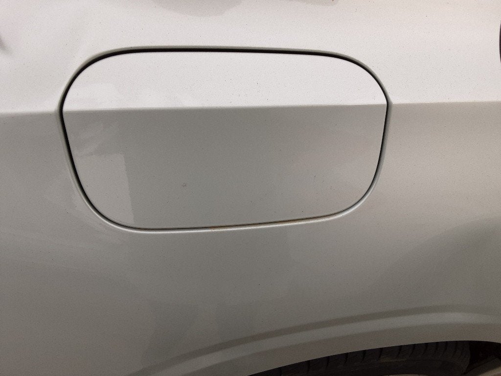 TRAPPE D'ESSENCE Volvo V60 II (ZW) (01-2018/12-2022), Info@volvocars.com, Volvo Car Germany GmbH, Siegburger Straße 229
50679  Köln, DE