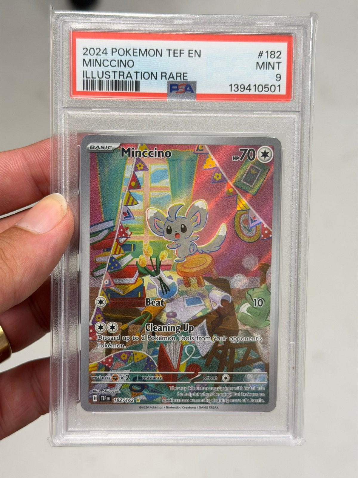 Minccino 182/162 Illustration Rare PSA 9 Pokémon 2024 graded, Ophalen of Verzenden, Zo goed als nieuw