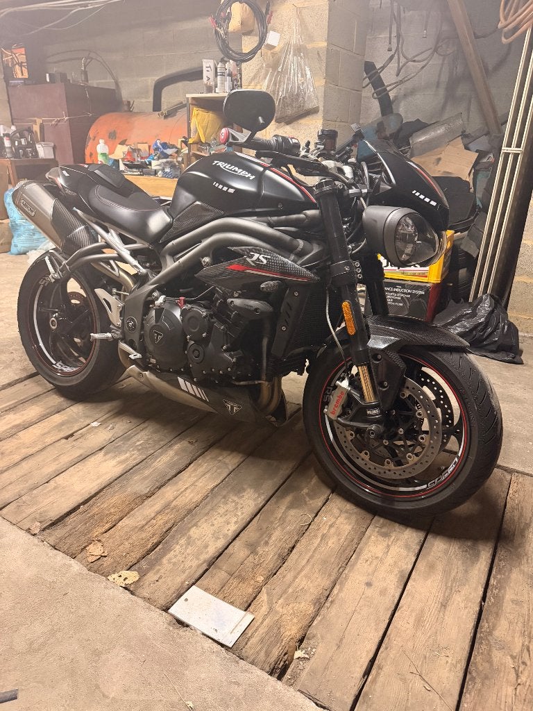 Triumph Speed Triple 1050 RS, Permis Moto A, Particulier, Échappement sport, 3 cylindres