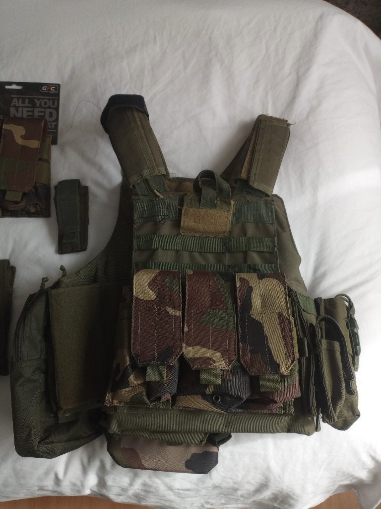 airsoft tactical vest en gear OD green, Sport en Fitness, Ophalen, Gebruikt
