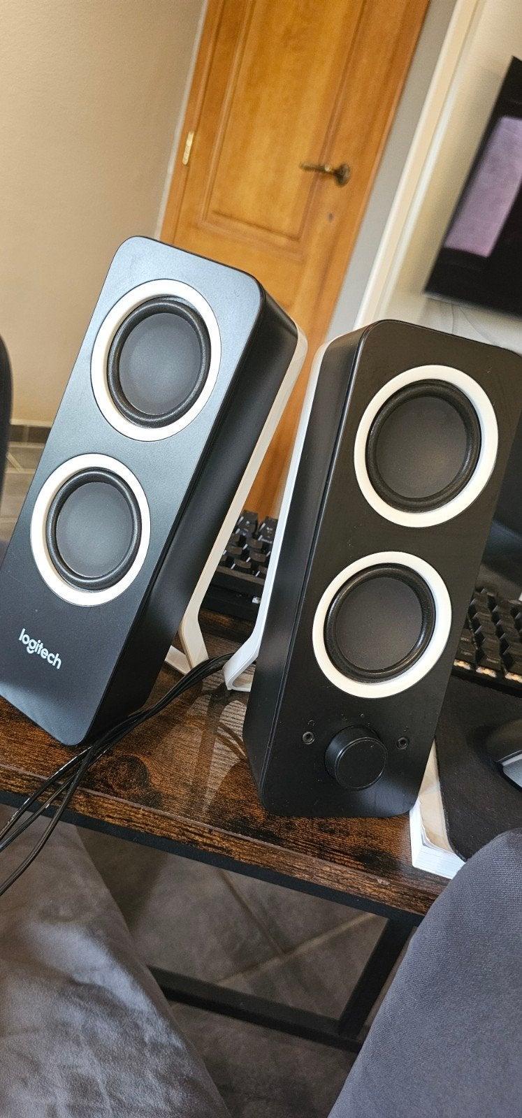 Enceintes Logitech Z200 - Pc - PlayStation, Enlèvement