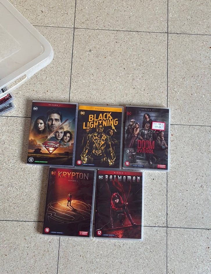 Dc series allemaal apparte series maar 1 seizoen elk, Cd's en Dvd's, Dvd's | Tv en Series, Seizoen 1, Nederlands, Ophalen of Verzenden