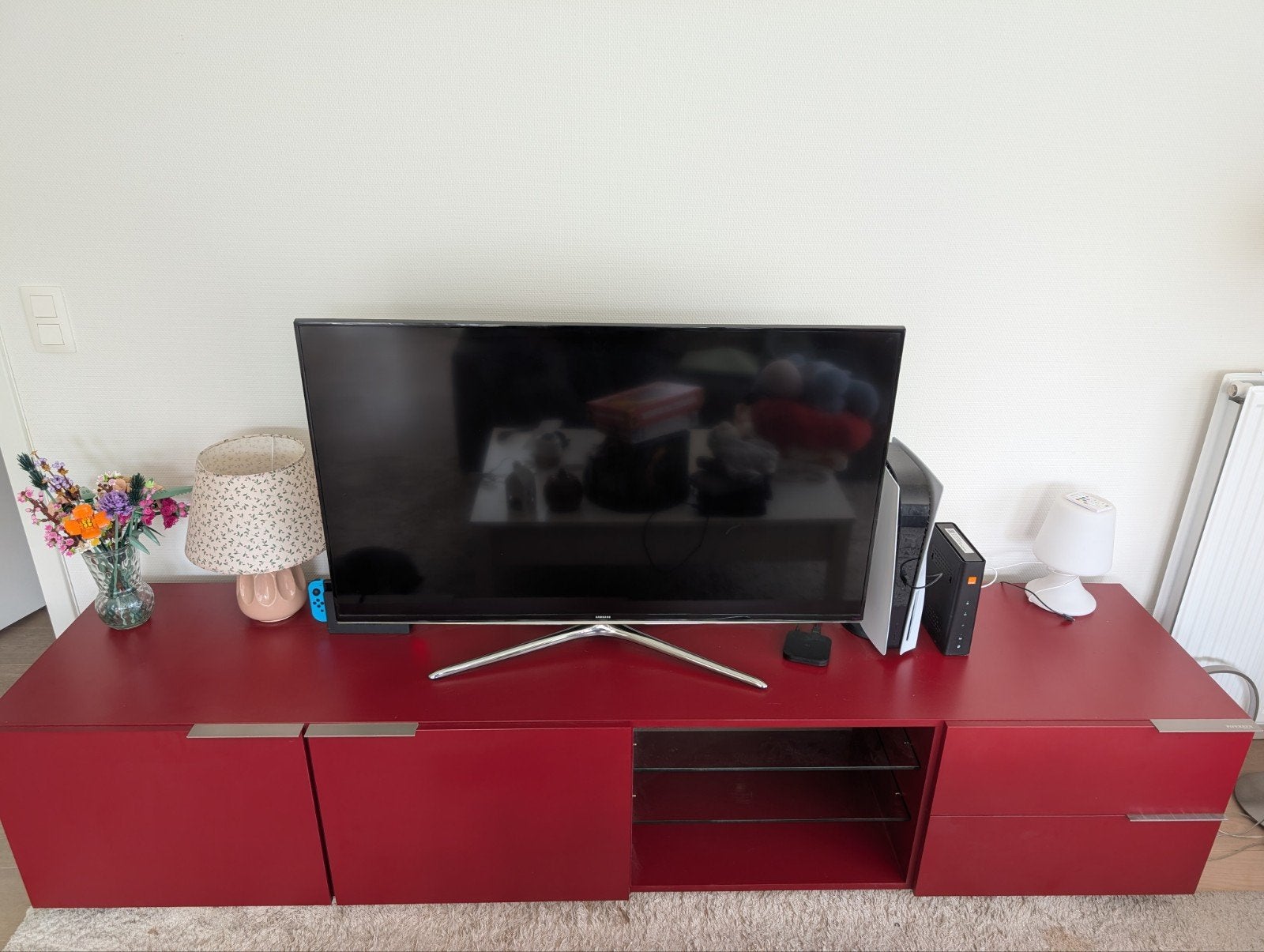 Meuble TV design Piferrer Desde 1934 – Rouge mat, Maison & Meubles, Armoires | Mobilier de télévision, Verre, Enlèvement