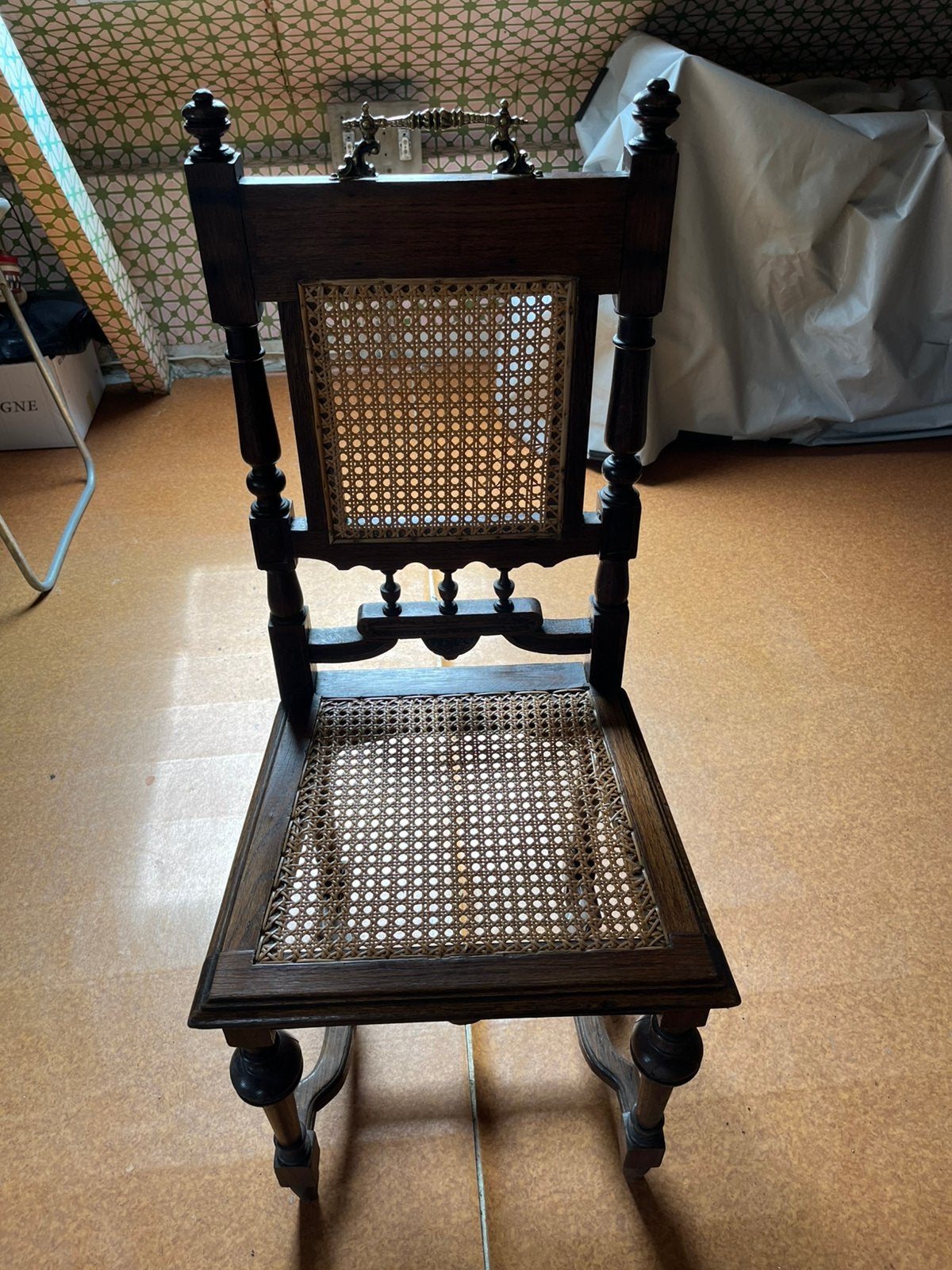 Heel oude tafel met 6 stoelen, Ophalen