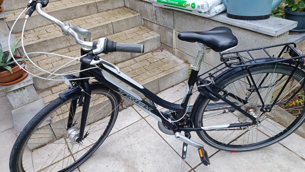Damesfiets Trek T70, Fietsen en Brommers, 26 inch, Velgrem, Zo goed als nieuw, Meer dan 20 versnellingen