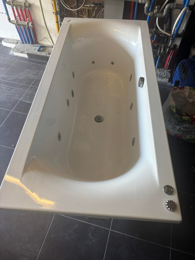 Bubbelbad, Huis en Inrichting, Ophalen, Zo goed als nieuw