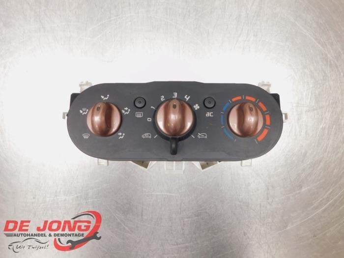 Panneau de commandes chauffage d'un Renault Twingo, Renault, -, 3 mois de garantie, Utilisé