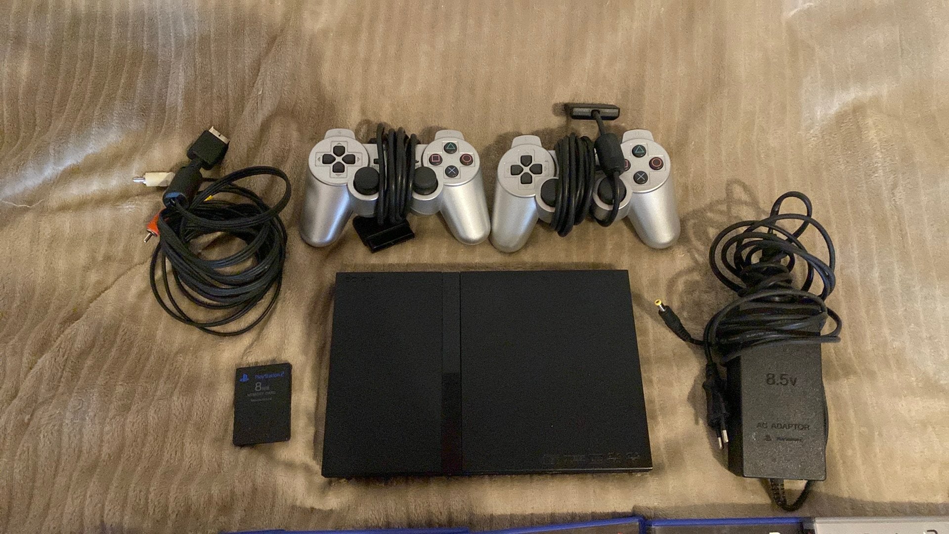 Playstation 2 Slim + 2 Controllers (42 games), Games en Spelcomputers, Zwart, Met 2 controllers, Ophalen of Verzenden, Slim