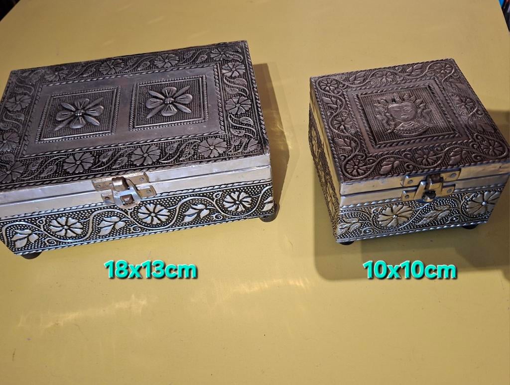 2 BOÎTES À BIJOUX RÉTRO EN BON ÉTAT, Enlèvement ou Envoi