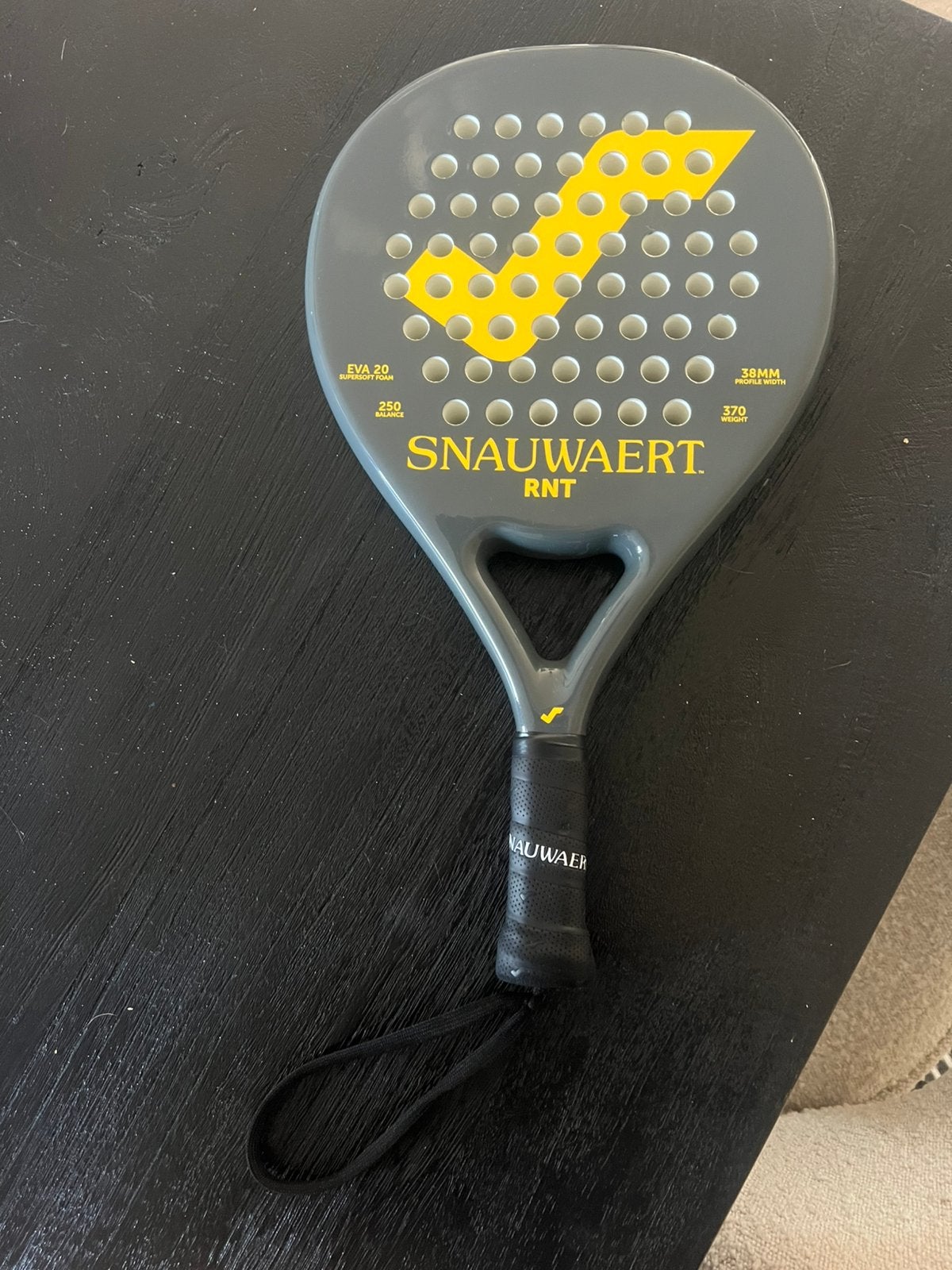 PadelRacket Snauwaert RNT, Sport en Fitness, Padel, Ophalen, Zo goed als nieuw, Padelracket