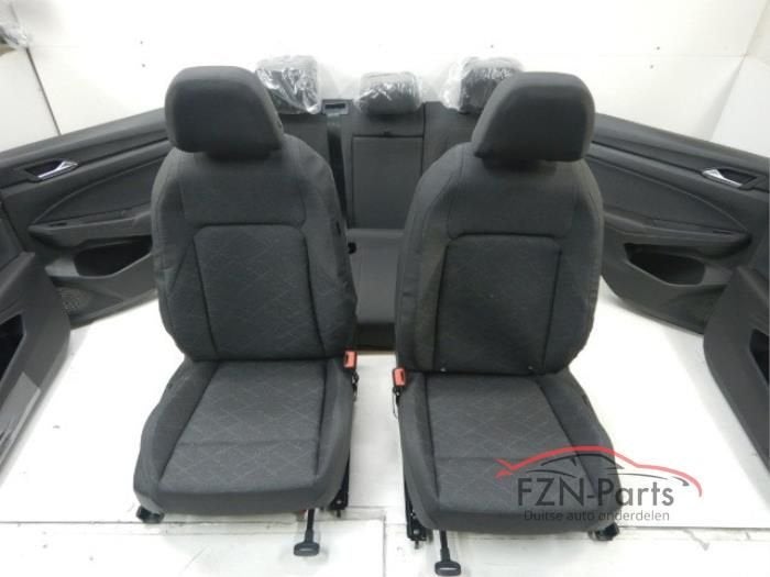 VW Golf 8 Interieur Stof Comfortline met Deurpanelen RHD, Auto-onderdelen, Ophalen of Verzenden, Gebruikt