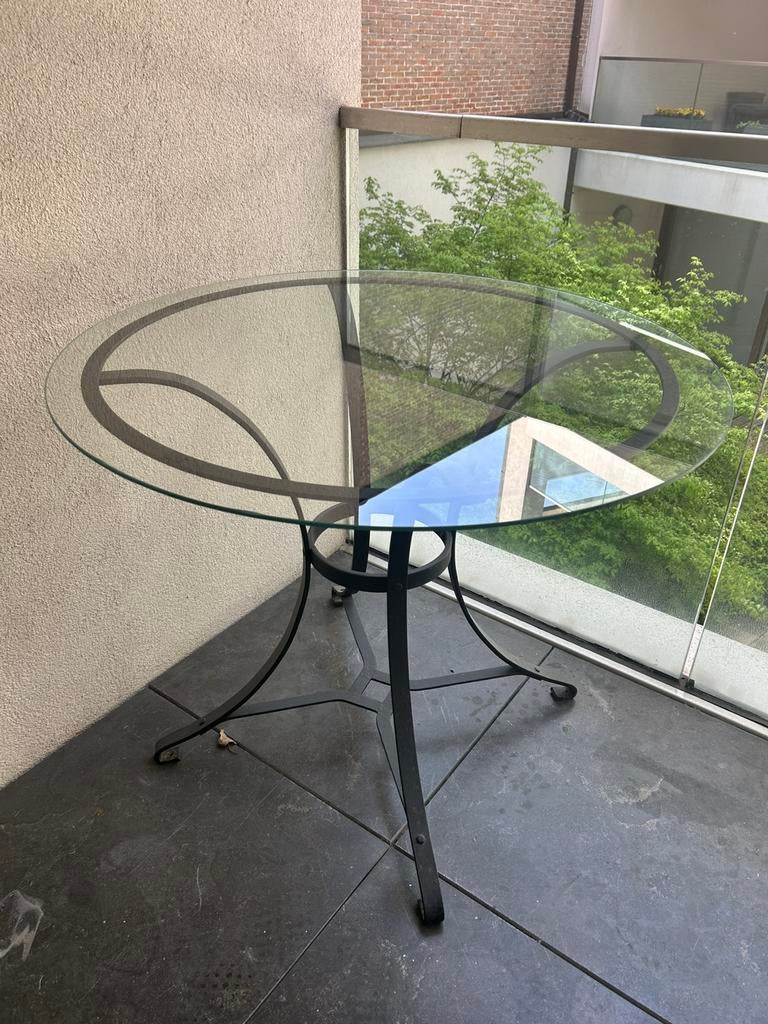 Mooie smeedijzeren ronde tafel met glazen blad voor buiten, Ophalen, Zo goed als nieuw