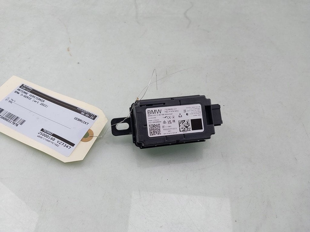 ANTENNE VERSTERKER BMW 3 serie Touring (G21), Gebruikt, BMW, Petuelring 130
80809  München, DE, Bayerische Motoren Werke AG