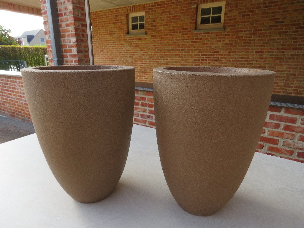 2 kunststof bloempotten van Capi. Als nieuw., 25 tot 40 cm, Kunststof, Ophalen of Verzenden, Zo goed als nieuw