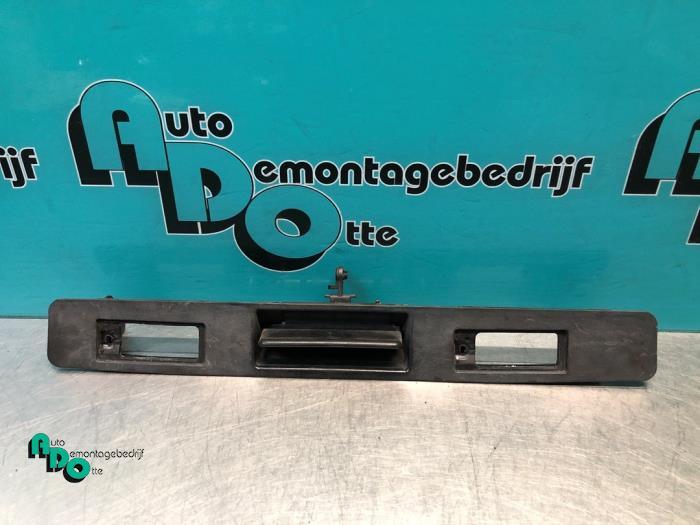 Handgreep Achterklep van een Volvo V70 (V70 01-), Gebruikt, -, -, Ophalen of Verzenden