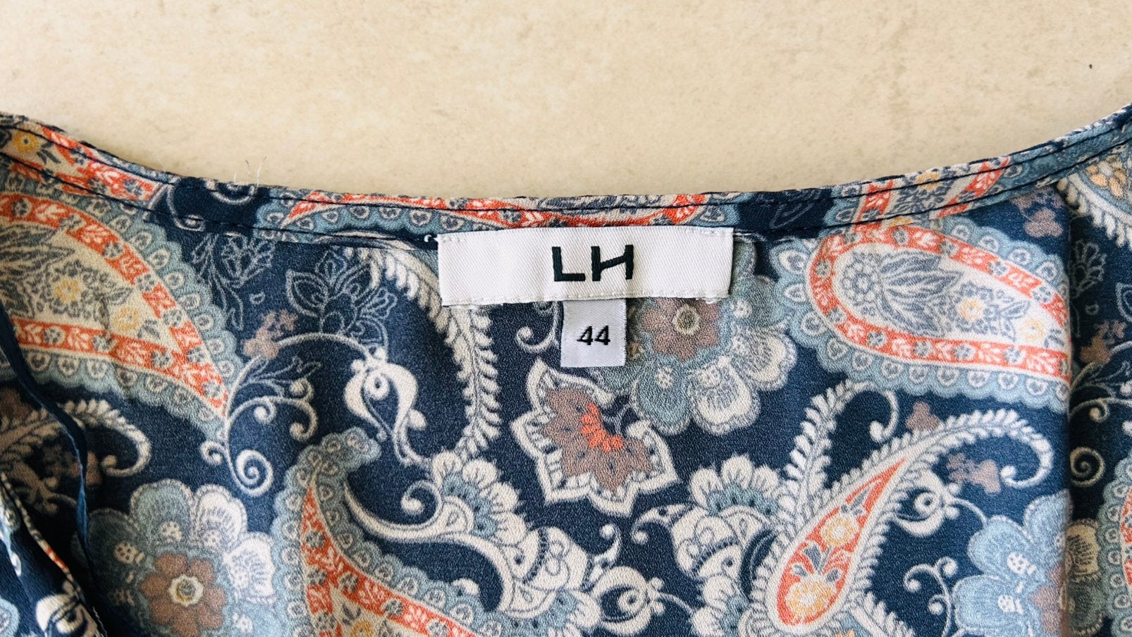 Damesjurk LH maat 44, Kleding | Dames, Jurken, Beige, Maat 42/44 (L), Ophalen of Verzenden, Knielengte