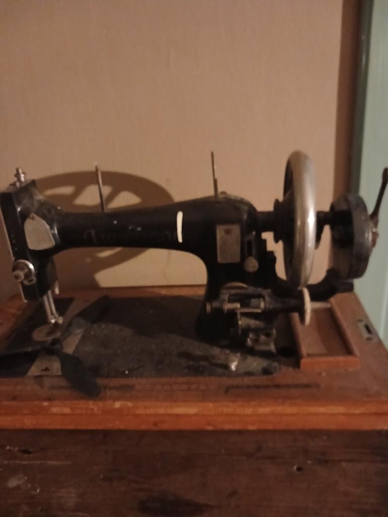 naai machine, Hobby en Vrije tijd, Ophalen, Gebruikt, Naaimachine