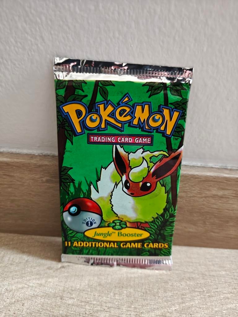 Pokémon jungle booster 1st edition WOTC, Ophalen of Verzenden, Nieuw, Booster, Foil
