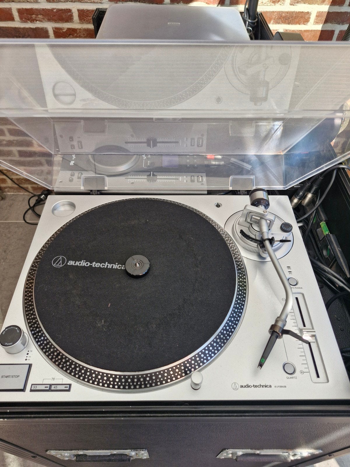 2 x audio technica lp120xusbsv, Enlèvement, Comme neuf, Tourne-disque, Réglage pitch
