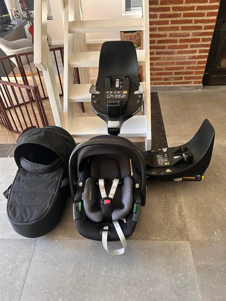 Maxi-Cosi Pebble 360 Noir + Nacelle + 2 bases, Kinderen en Baby's, Ophalen of Verzenden, Gebruikt, Maxi-Cosi, Isofix