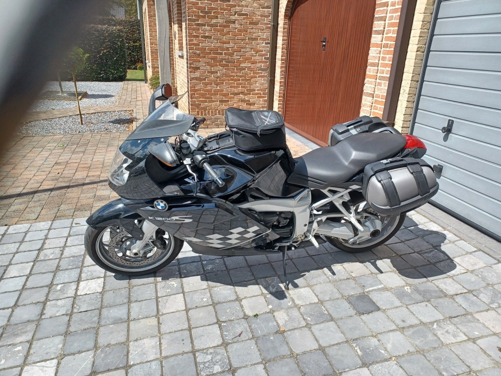 Bmw motor, Ophalen