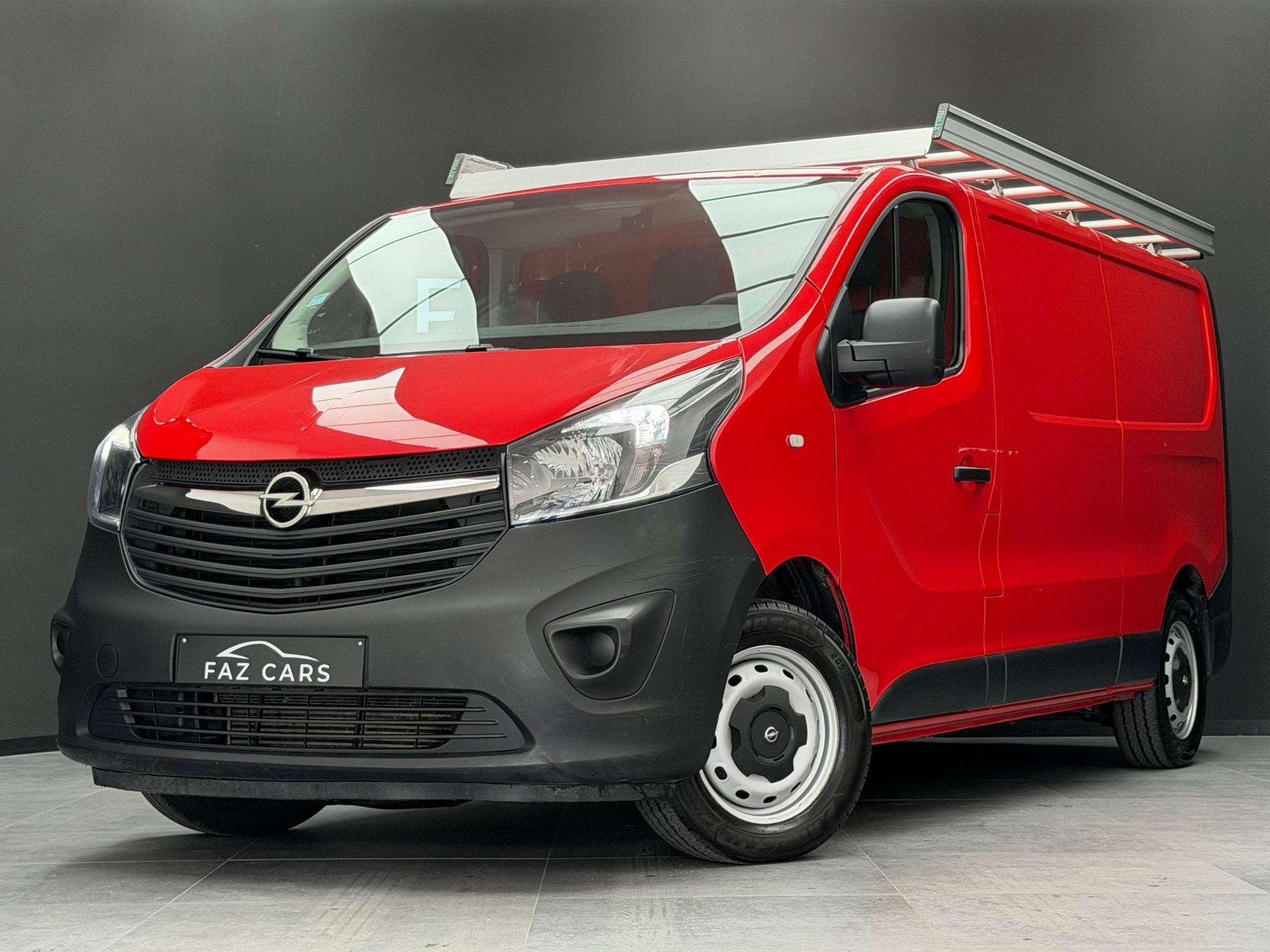 Opel Vivaro 1.6 CDTi L2H1 BiTurbo * 1ER PROP + TVA + GARANTI, Auto's, Stof, Gebruikt, 4 cilinders, Bedrijf