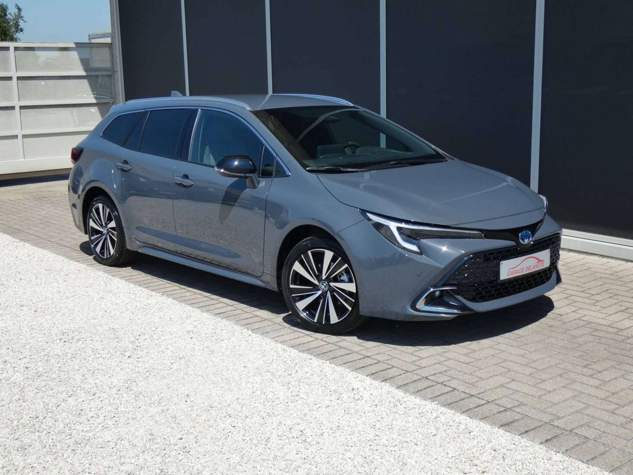 Toyota Corolla 1.8 Hybrid 140pk STYLE+TECH PACK+WINTER PACK, Autos, Neuf, Argent ou Gris, Achat, Entreprise
